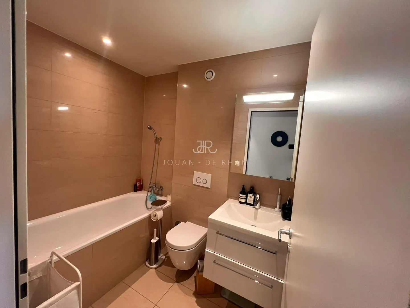 Cologny: magnificent 4-room penthouse apartment in a 3-hectare park - Photo 8 of 8