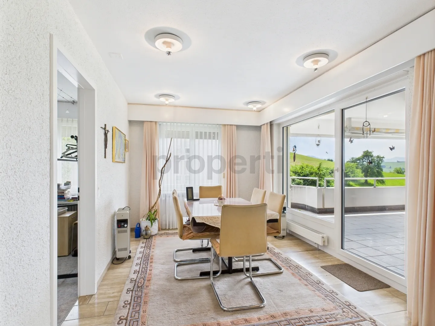 Grosszügige 6.5 Zimmer Wohnung in Lustmühle (Teufen AR) mit herrlichem Bergblick - Foto 4 von 13