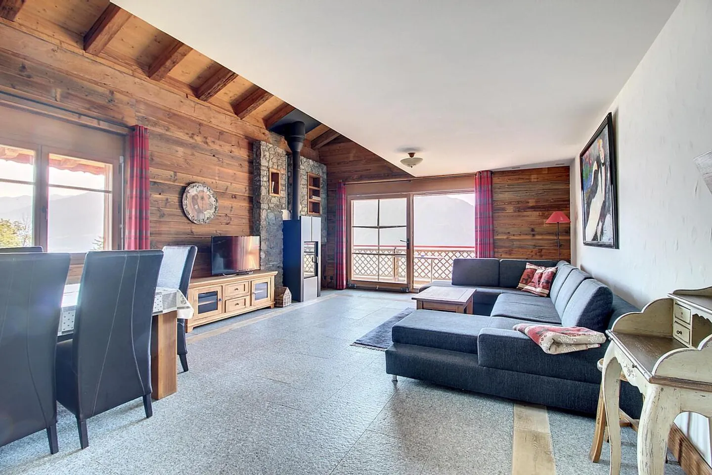 Duplex 5.5 rooms with balcony and panoramic view in secondary residence - Photo 1 of 13