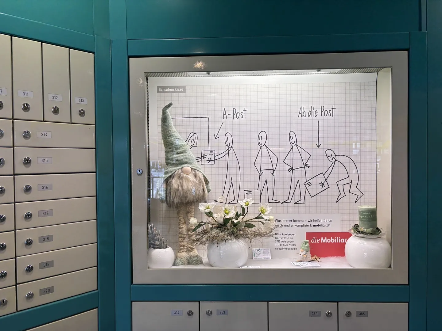 Vitrine dans le meilleur emplacement piéton - Photo 1 sur 3