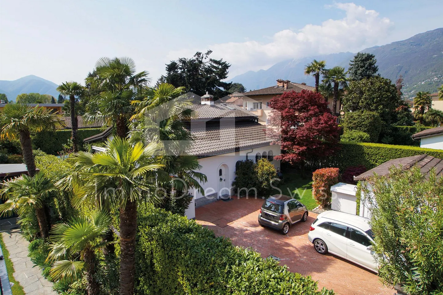 Villa in Ascona mit Pool - Foto 2 von 13