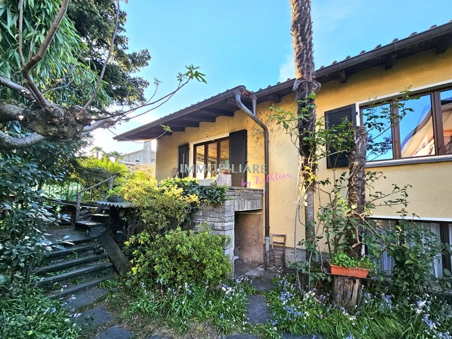 Casa affascinante da ristrutturare - Foto 2 di 8