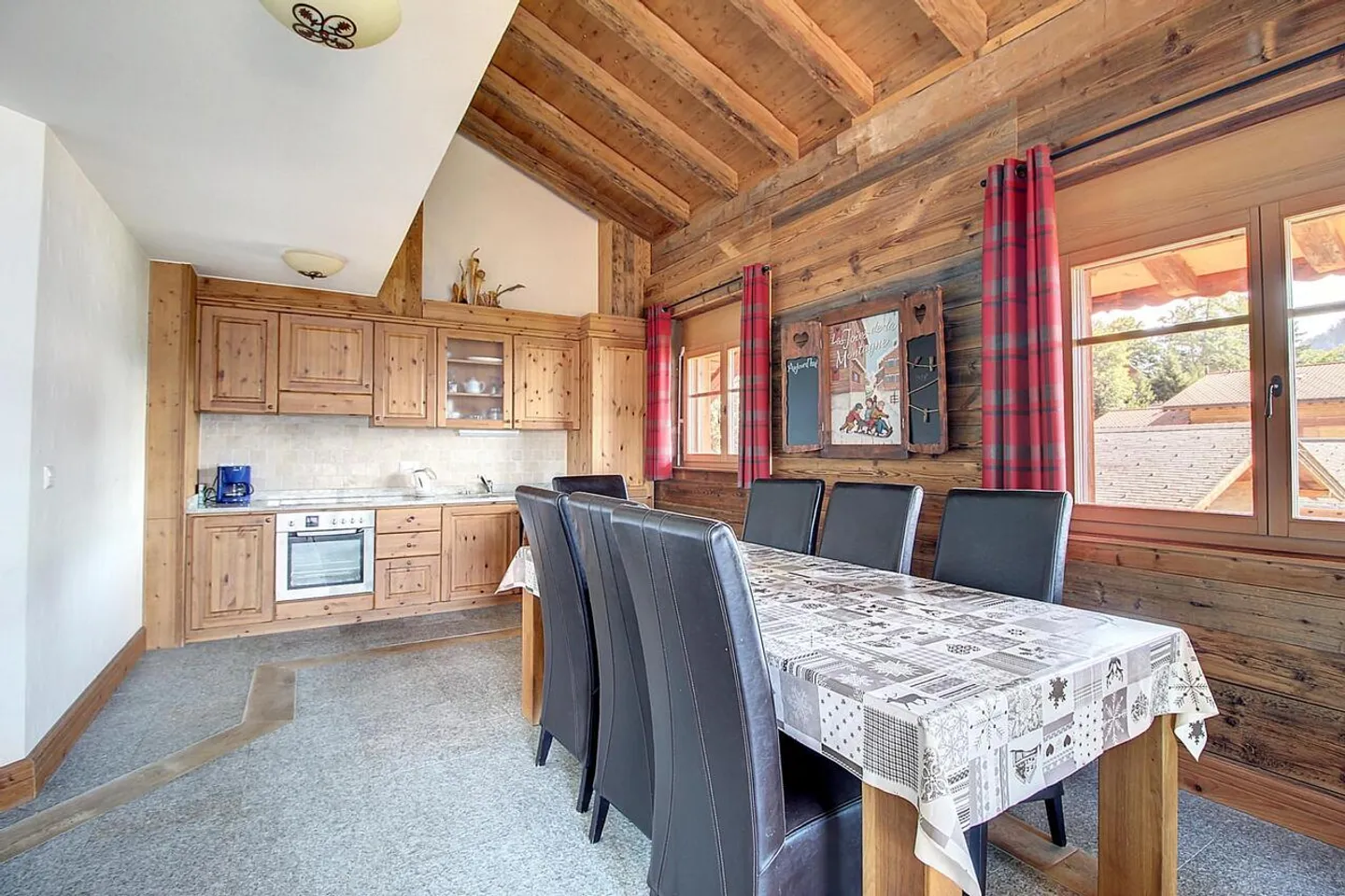 Duplex 5.5 rooms with balcony and panoramic view in secondary residence - Photo 3 of 13