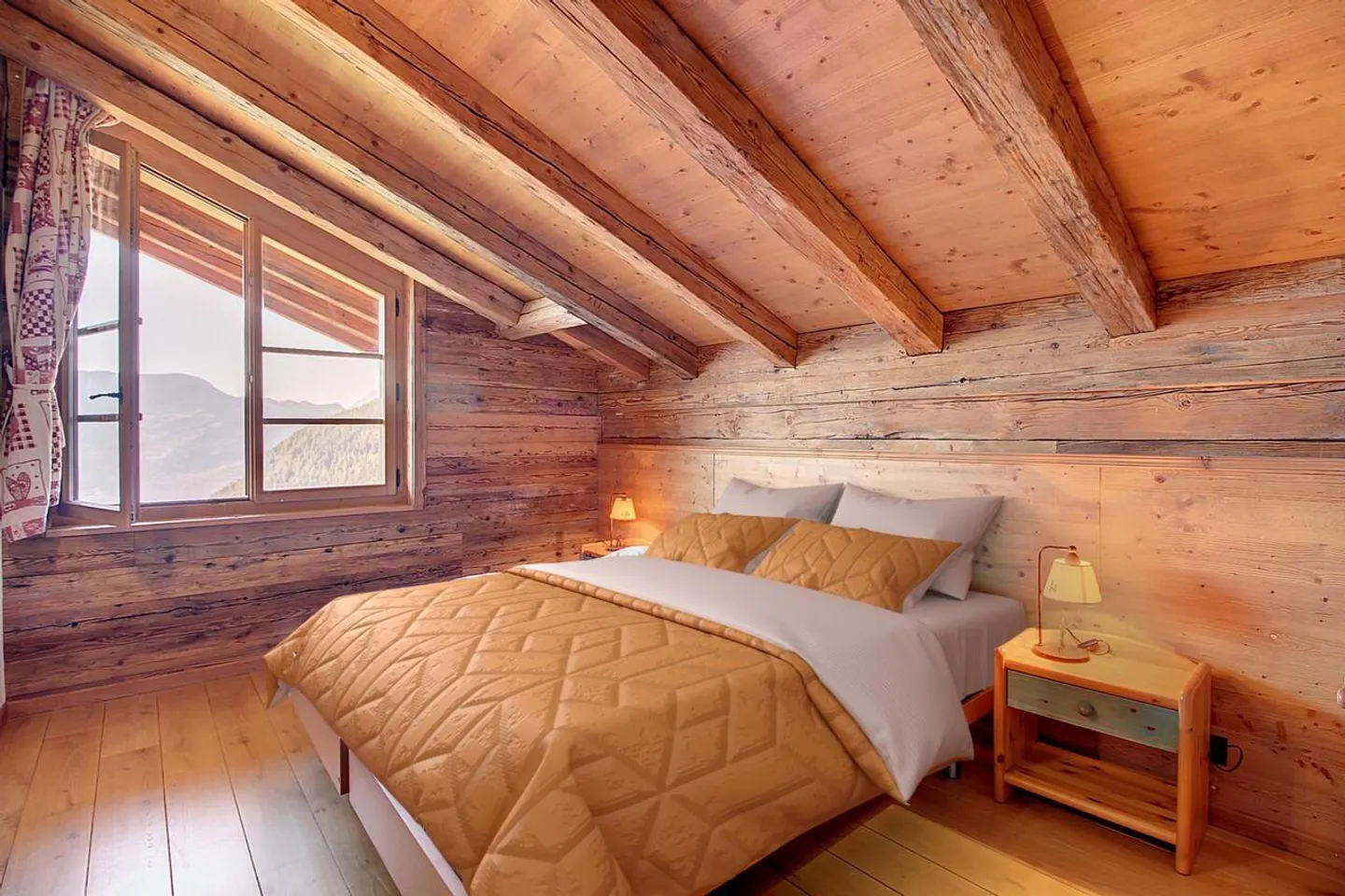 Duplex 5.5 rooms with balcony and panoramic view in secondary residence - Photo 4 of 13