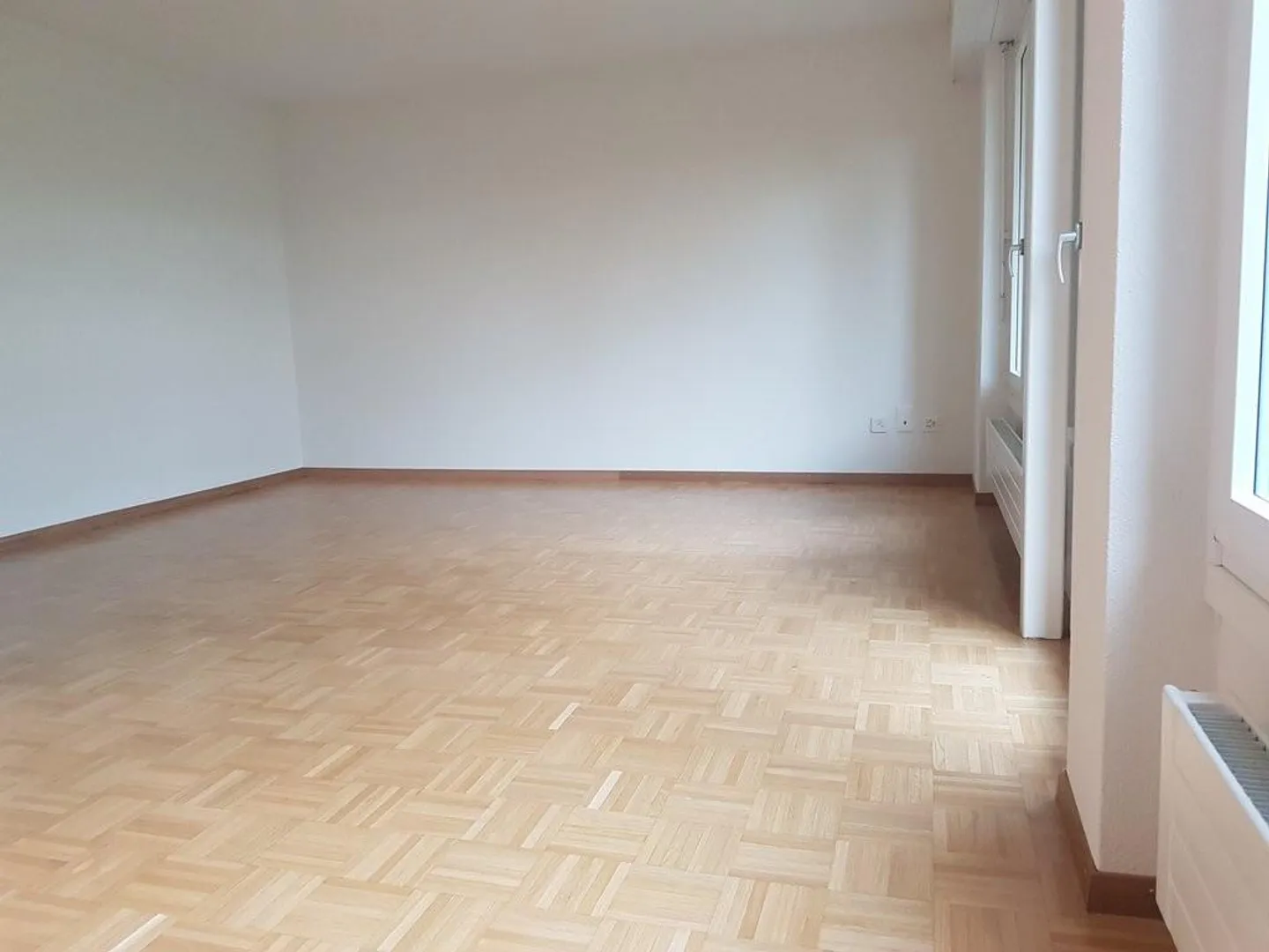 Cozy apartment with garden seating area - Photo 5 of 6