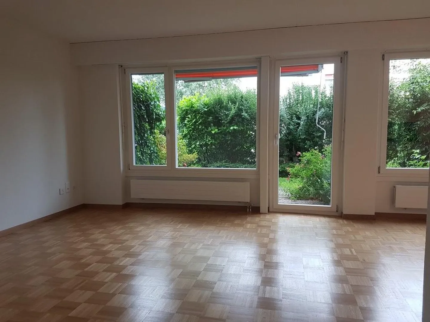 Cozy apartment with garden seating area - Photo 4 of 6