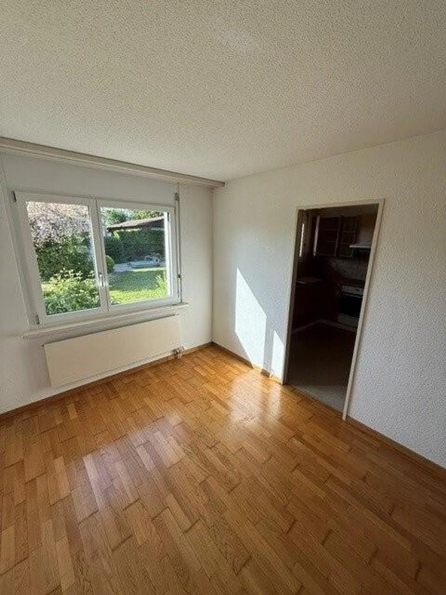 Grosszügige 3.5 Zimmerwohnung mit schöner Terrasse - Foto 7 di 11