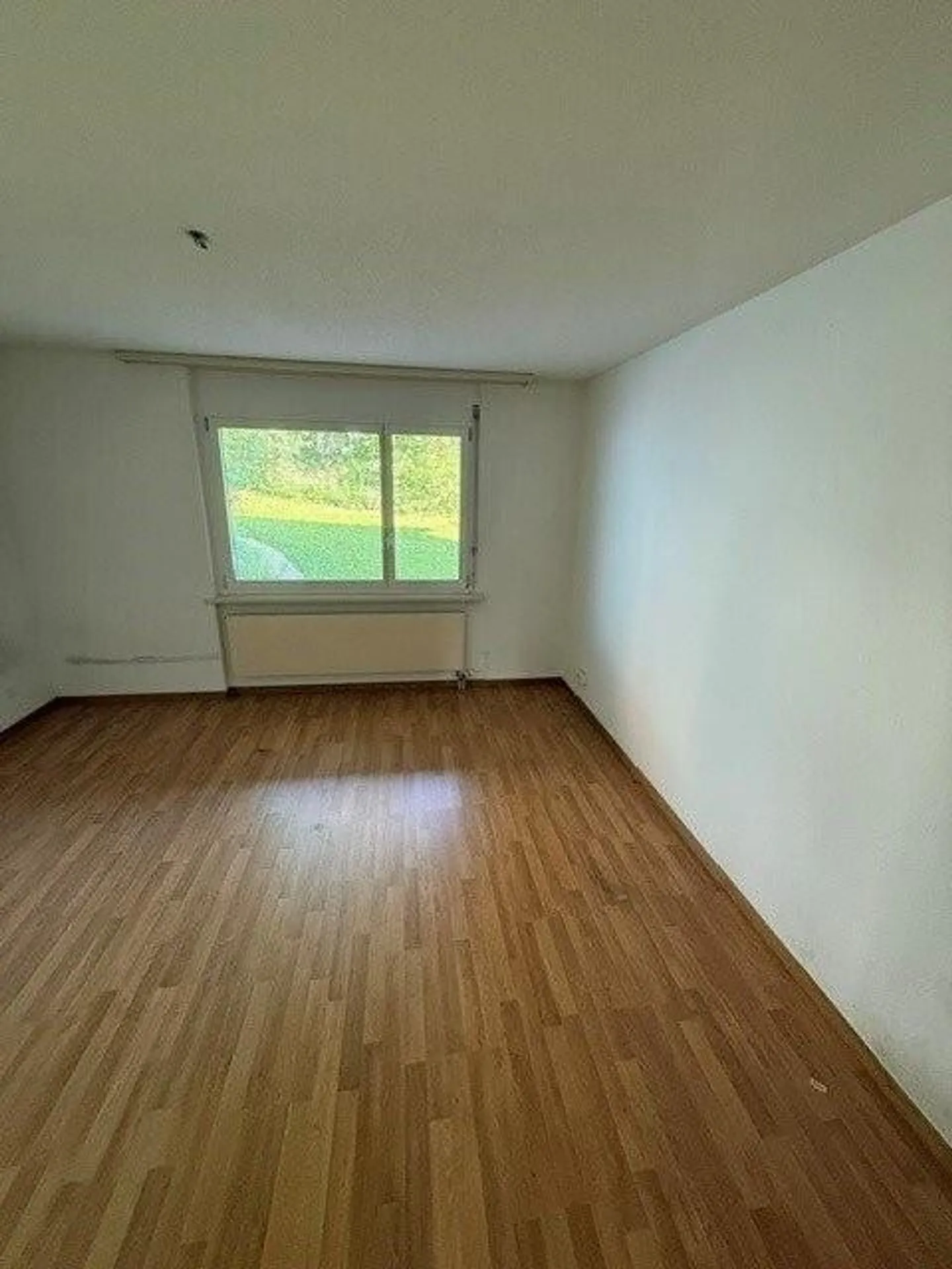 Grosszügige 3.5 Zimmerwohnung mit schöner Terrasse - Foto 9 di 11