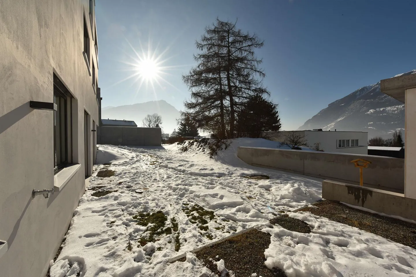 Dreamy spacious 3.5 room garden apartment in a quiet location! - Photo 2 of 9