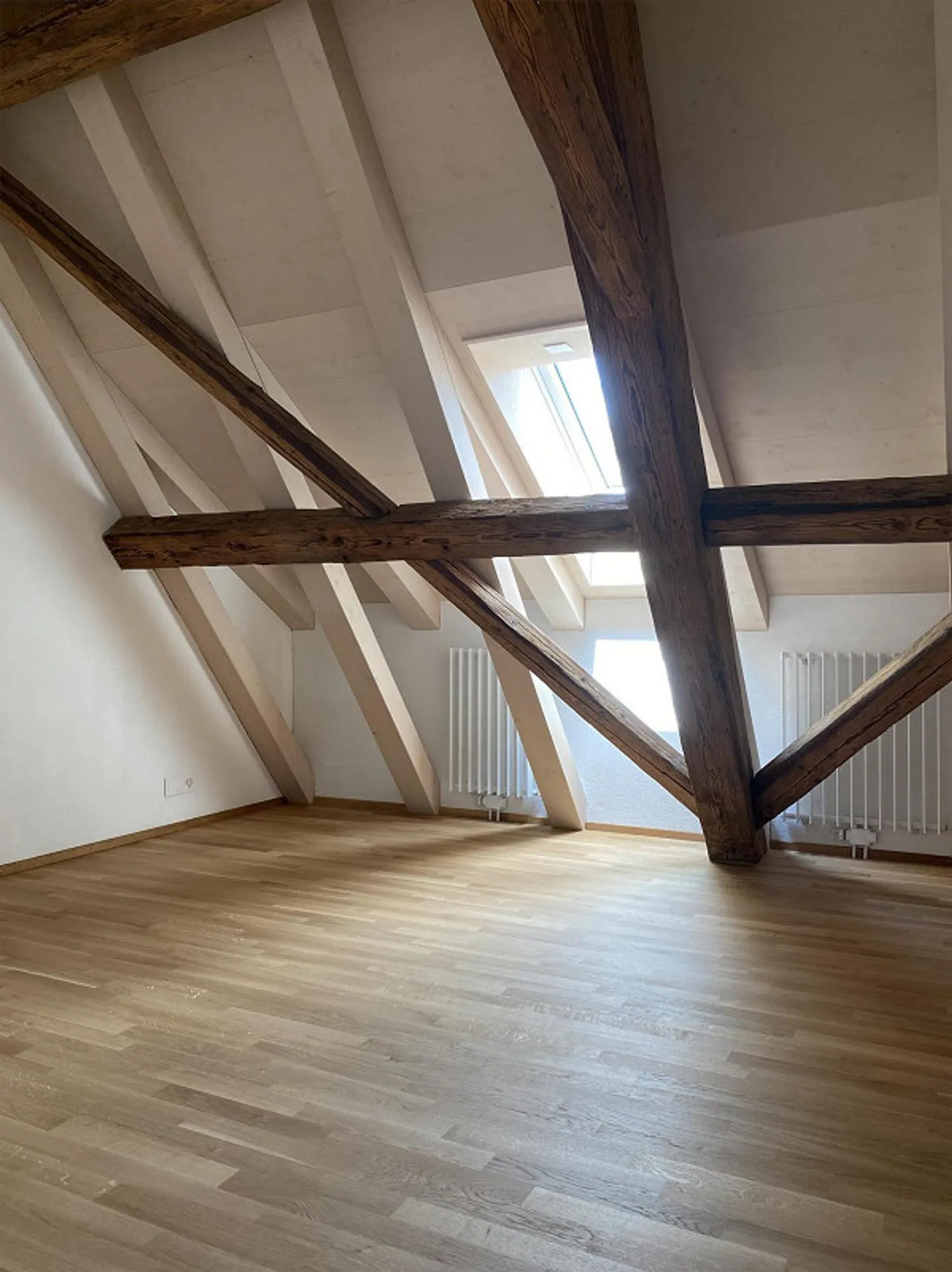 Helle und exklusive 4 1/2-Zimmer Maisonette-Wohnung - Foto 13 di 15