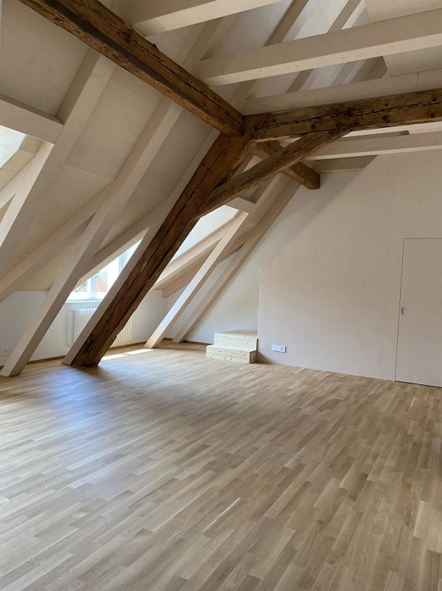 Helle und exklusive 4 1/2-Zimmer Maisonette-Wohnung - Foto 14 di 15
