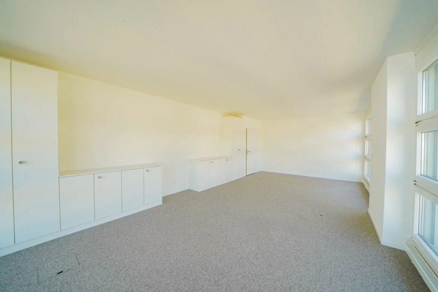 Attractive office spaces at Sonnenplatz 6 - central, flexible, ready for occupancy... - Photo 4 of 8