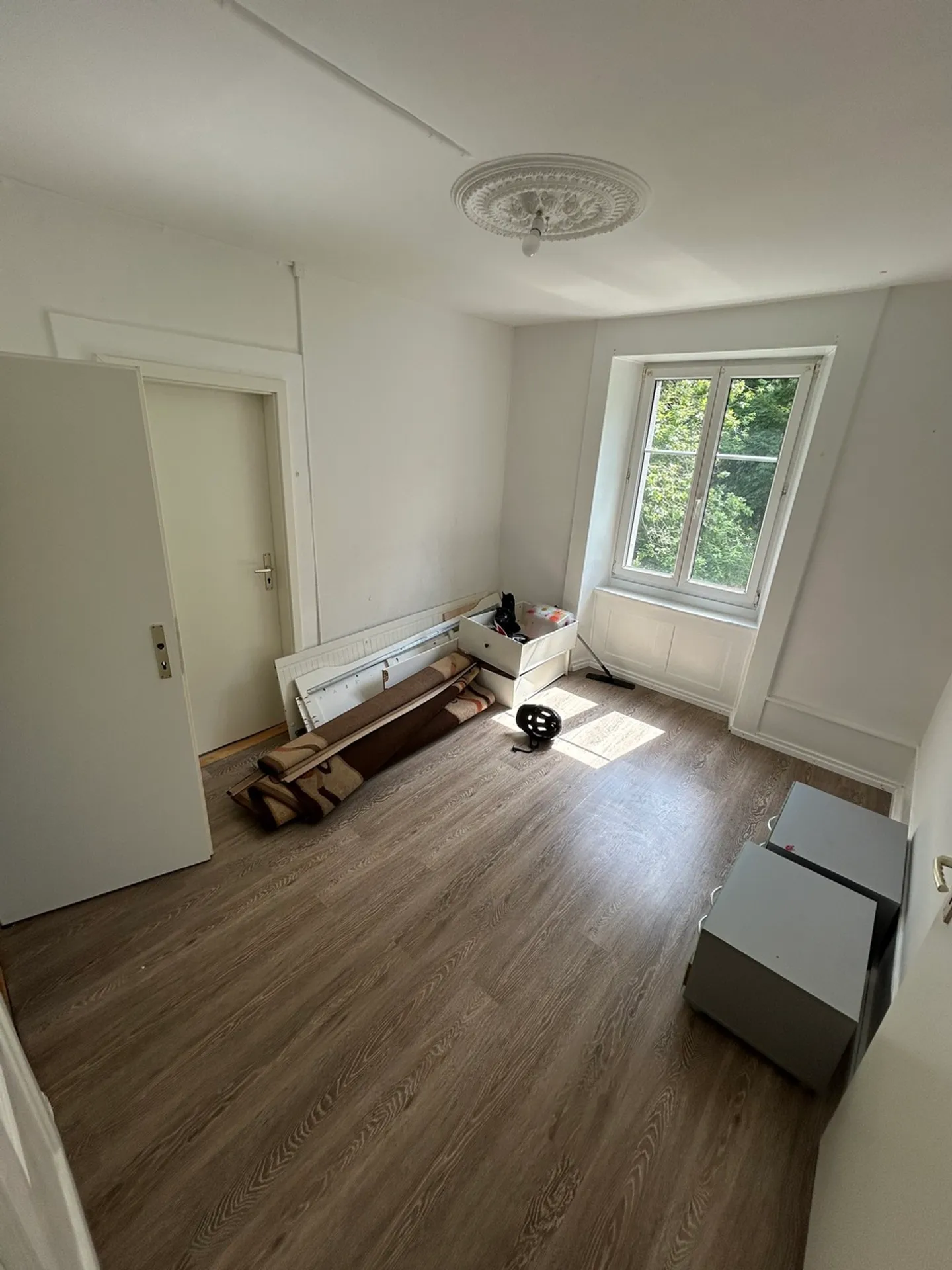 Appartamento spazioso di 4,5 locali a Locle - Foto 5 di 9