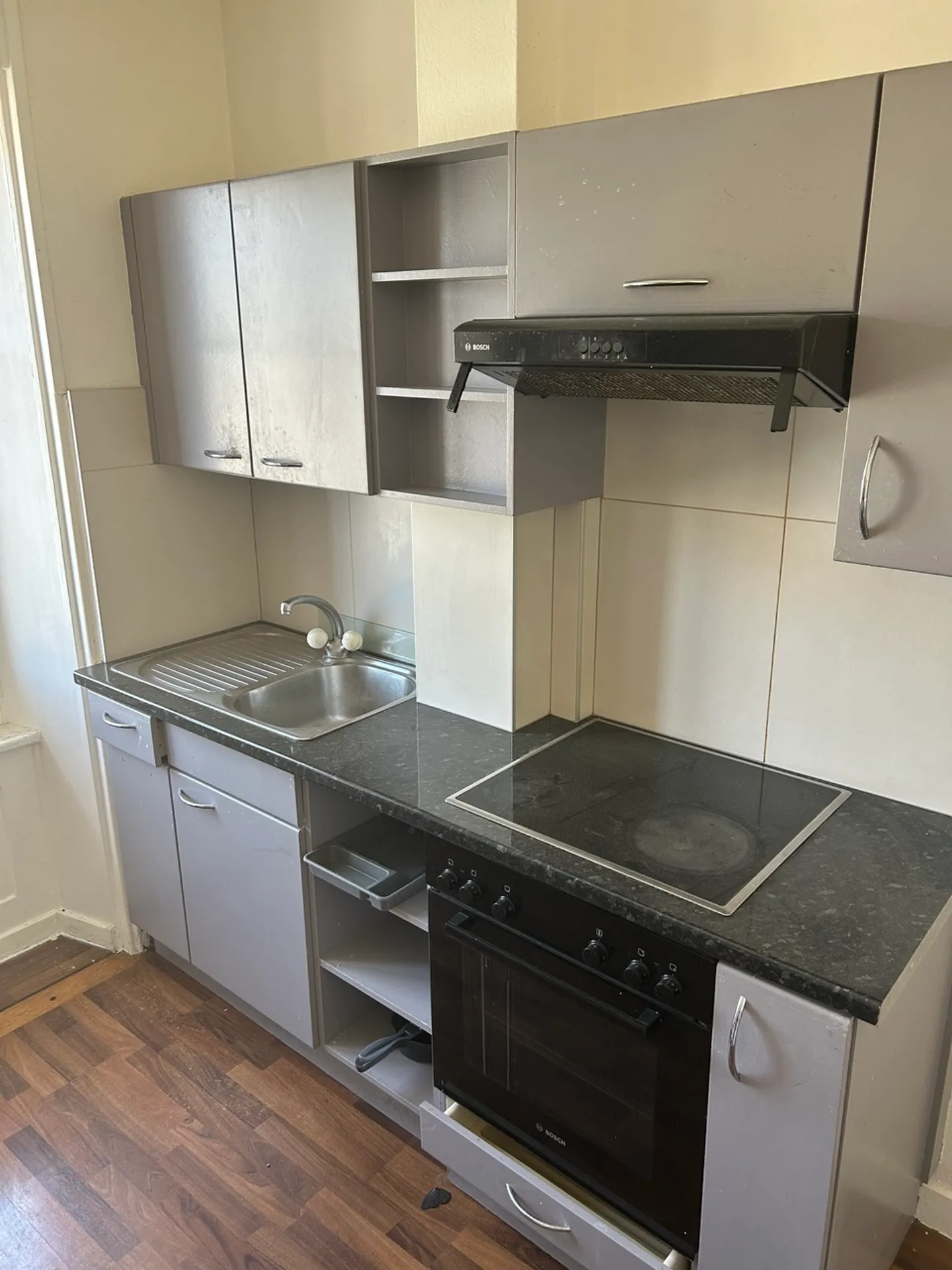 Appartamento spazioso di 4,5 locali a Locle - Foto 1 di 9