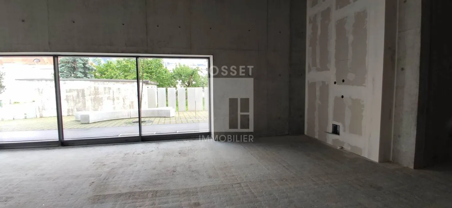 Industry - Photo 5 of 6