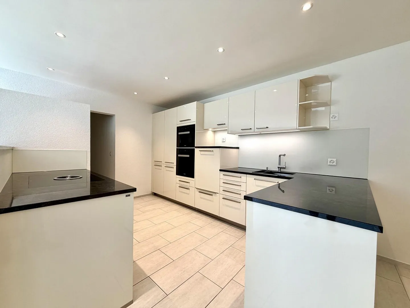 Modernes Erdgeschoss-Apartment - Foto 2 von 7