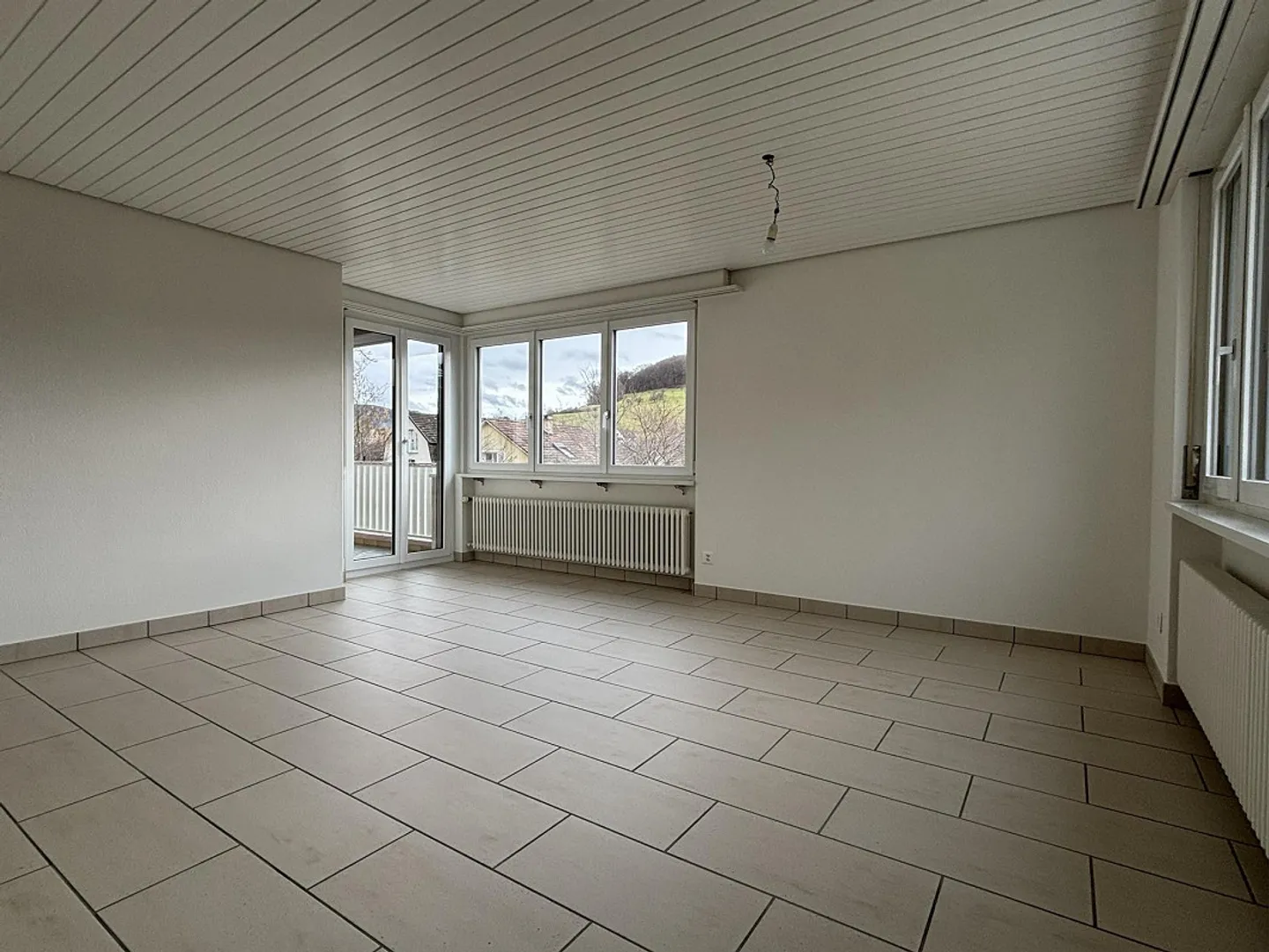 Appartamento 2.5 stanze ristrutturato con ingresso separato - Foto 2 di 9