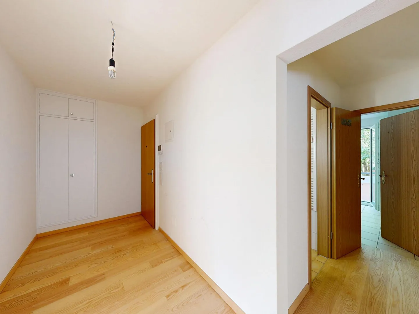 Appartement lumineux de 3,5 pièces avec balcon à Binningen - Photo 9 sur 9