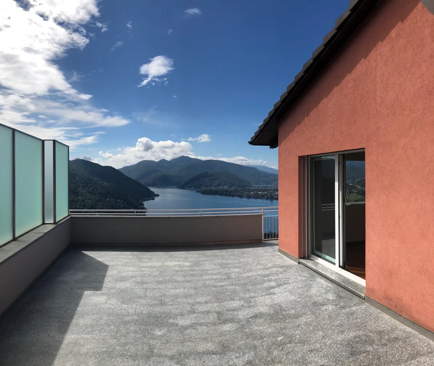 Villa exclusive avec vue imprenable sur le lac de Lugano - Photo 5 sur 8