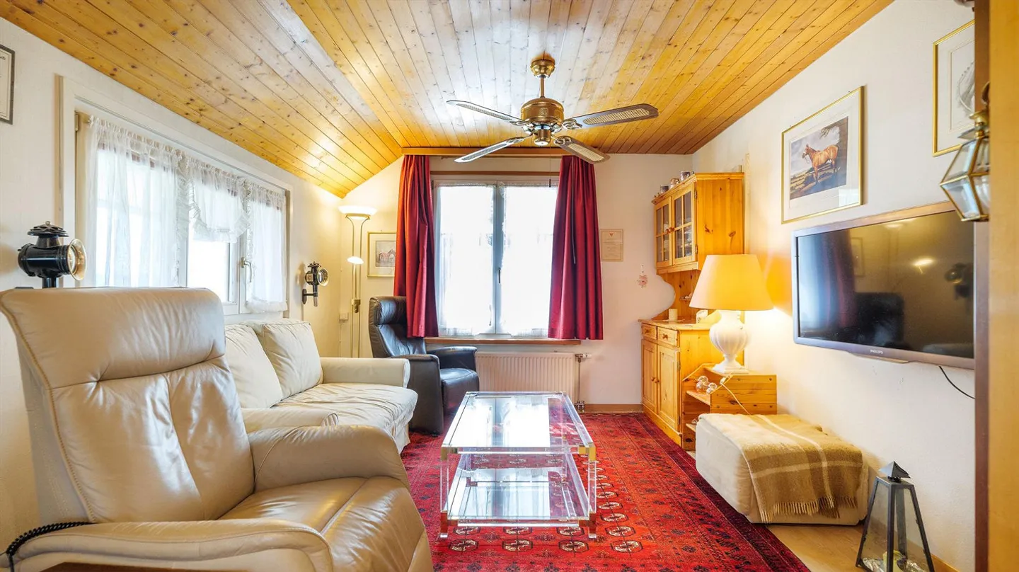 Maison confortable avec deux dépendances et jardin à Romanshorn - Photo 8 sur 11