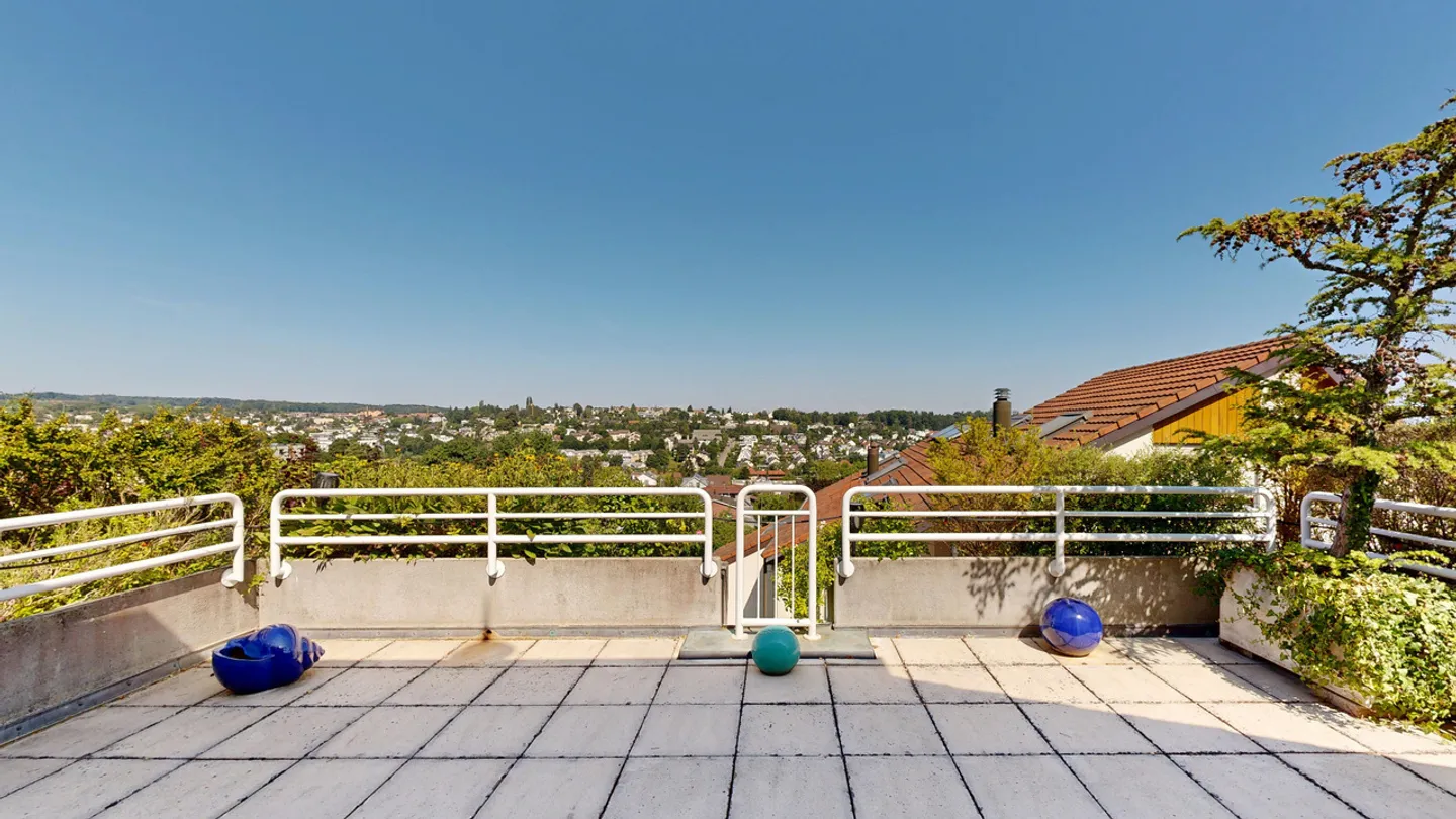 Impressive 6.5-Room Villa with Pool, Panoramic View and Large Garage - Photo 10 of 28