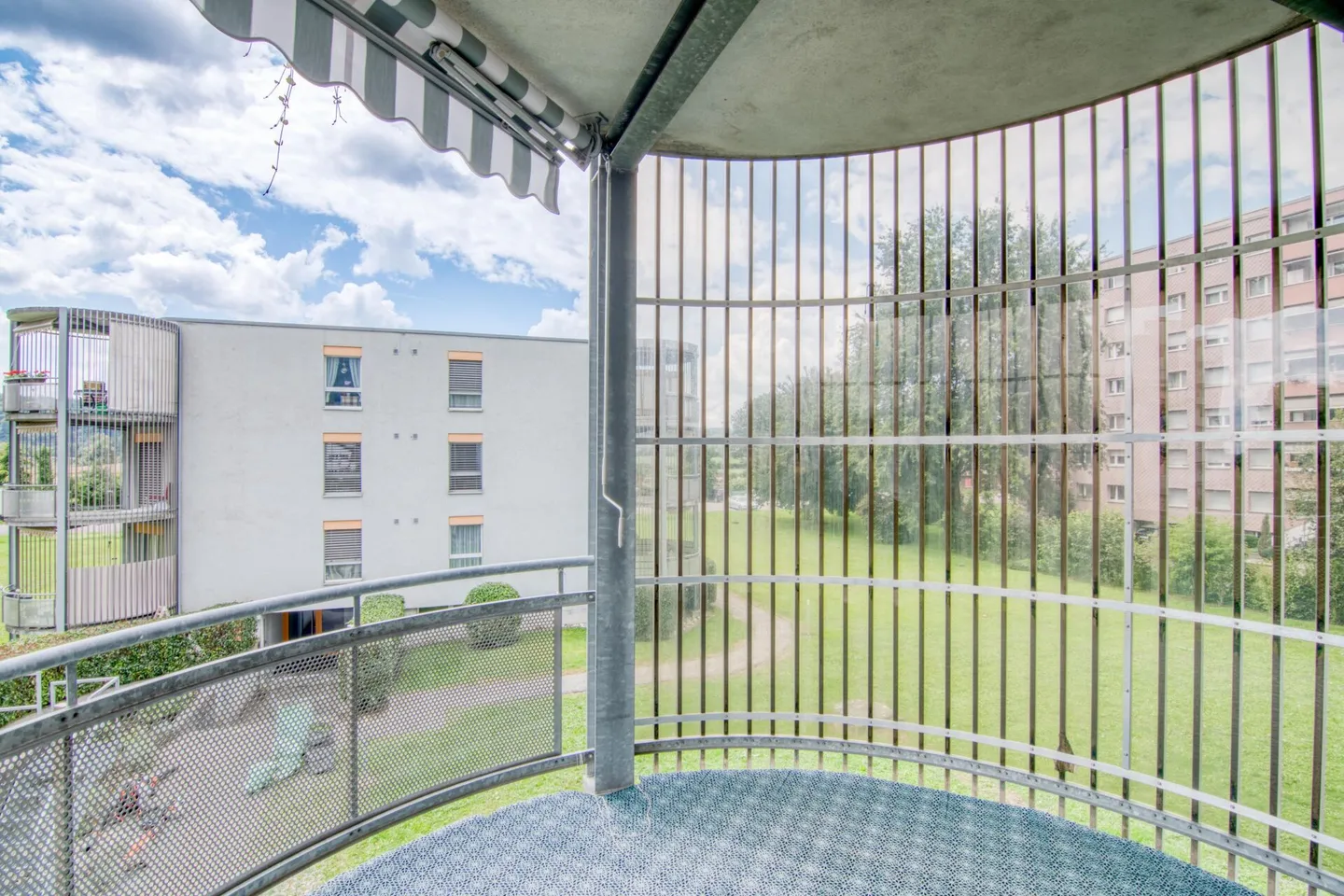 Appartement 3.5 pièces avec place de parking : parfait pour votre prochain chapitre de vie - accessible, lumineux et proche de la ville - Photo 22 sur 26