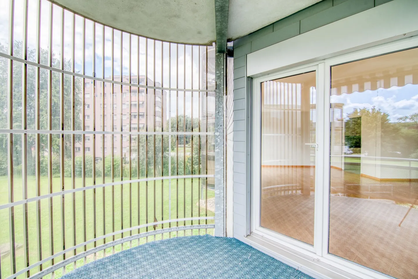 Appartement 3.5 pièces avec place de parking : parfait pour votre prochain chapitre de vie - accessible, lumineux et proche de la ville - Photo 23 sur 26