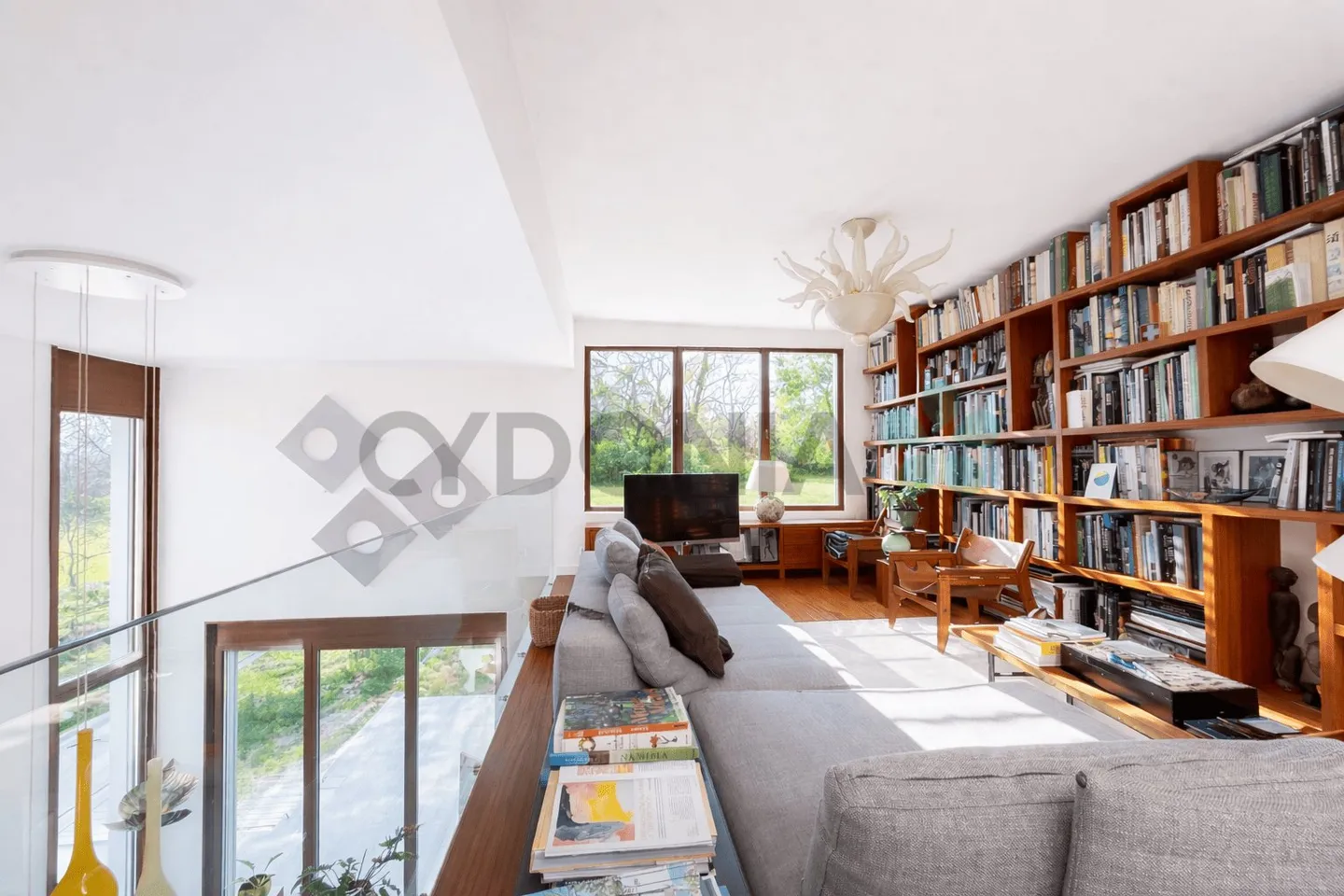 Modern villa property with exceptional panoramic views - Photo 9 of 10