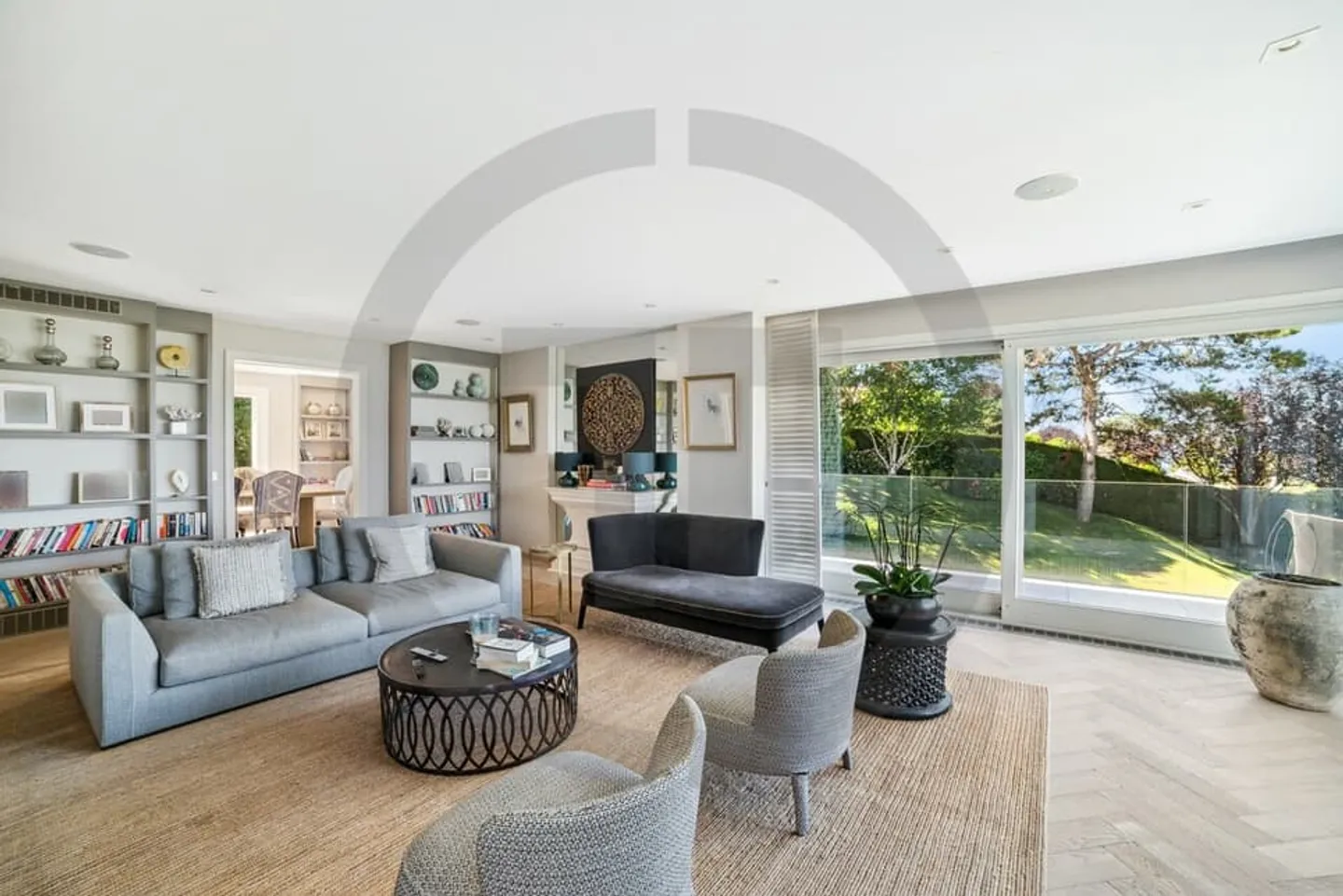 Exclusivity: Exceptional family home in Anières - Photo 10 of 13