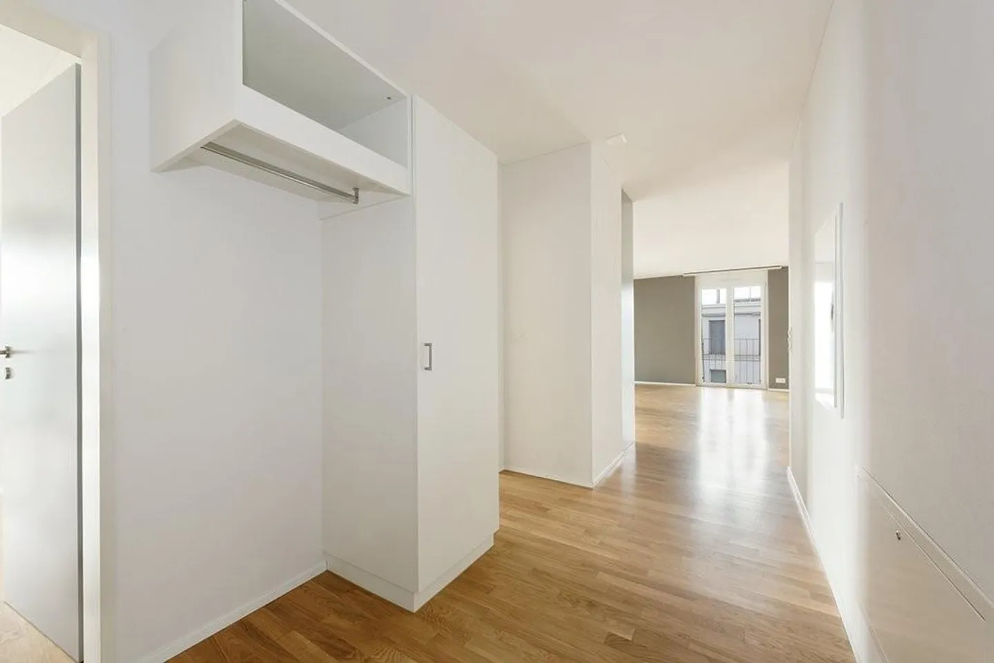Family-friendly residential area in a sunny location - Photo 7 of 11