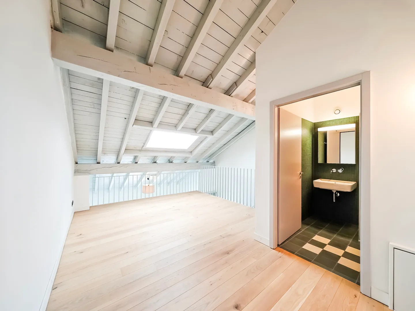 Loft di 2.5 stanze all'ultimo piano nel centro di Losanna - Foto 4 di 5