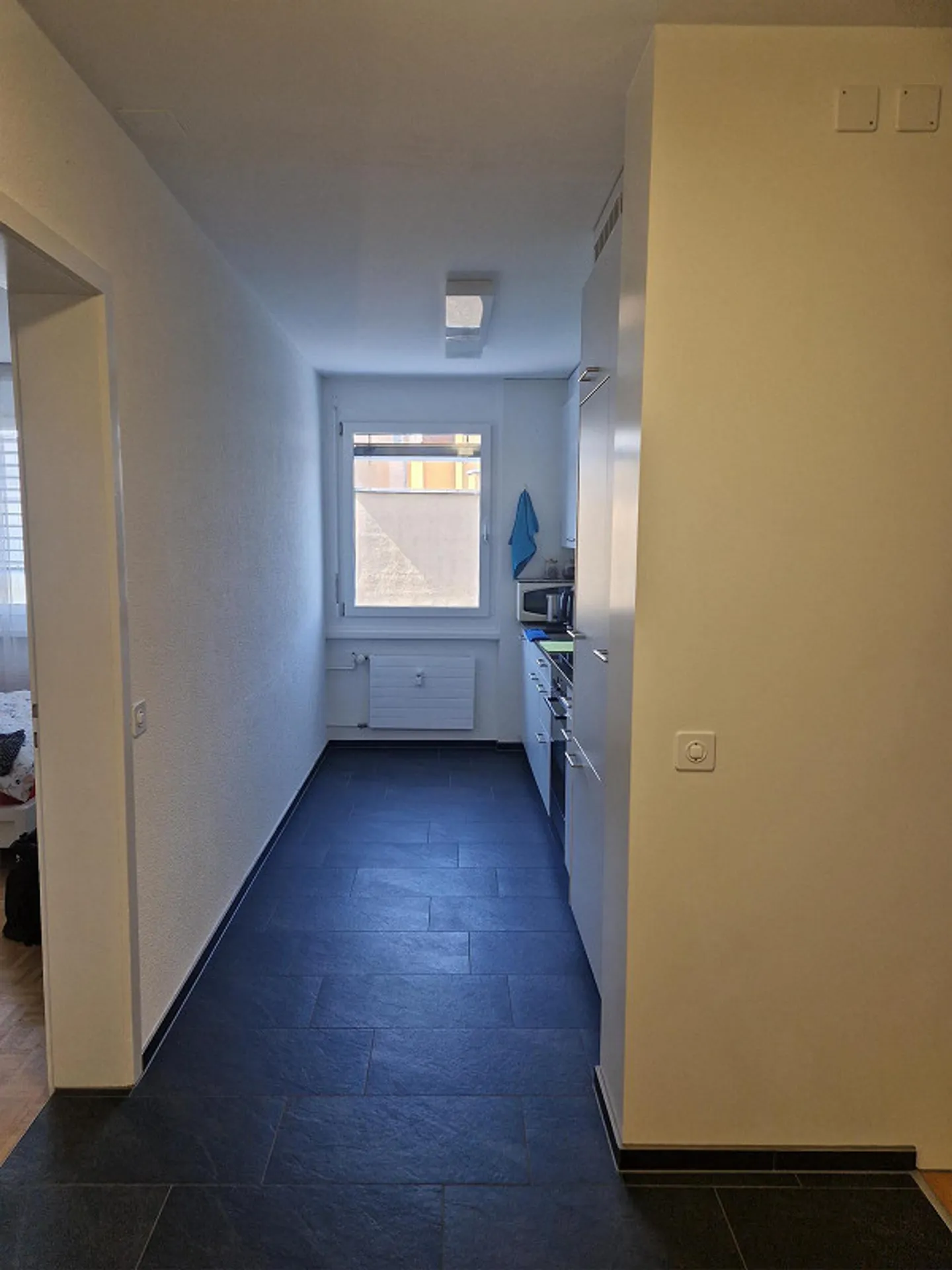 Très belle, moderne et lumineuse appartement de 2 pièces dans un emplacement central - disponible - Photo 5 sur 7