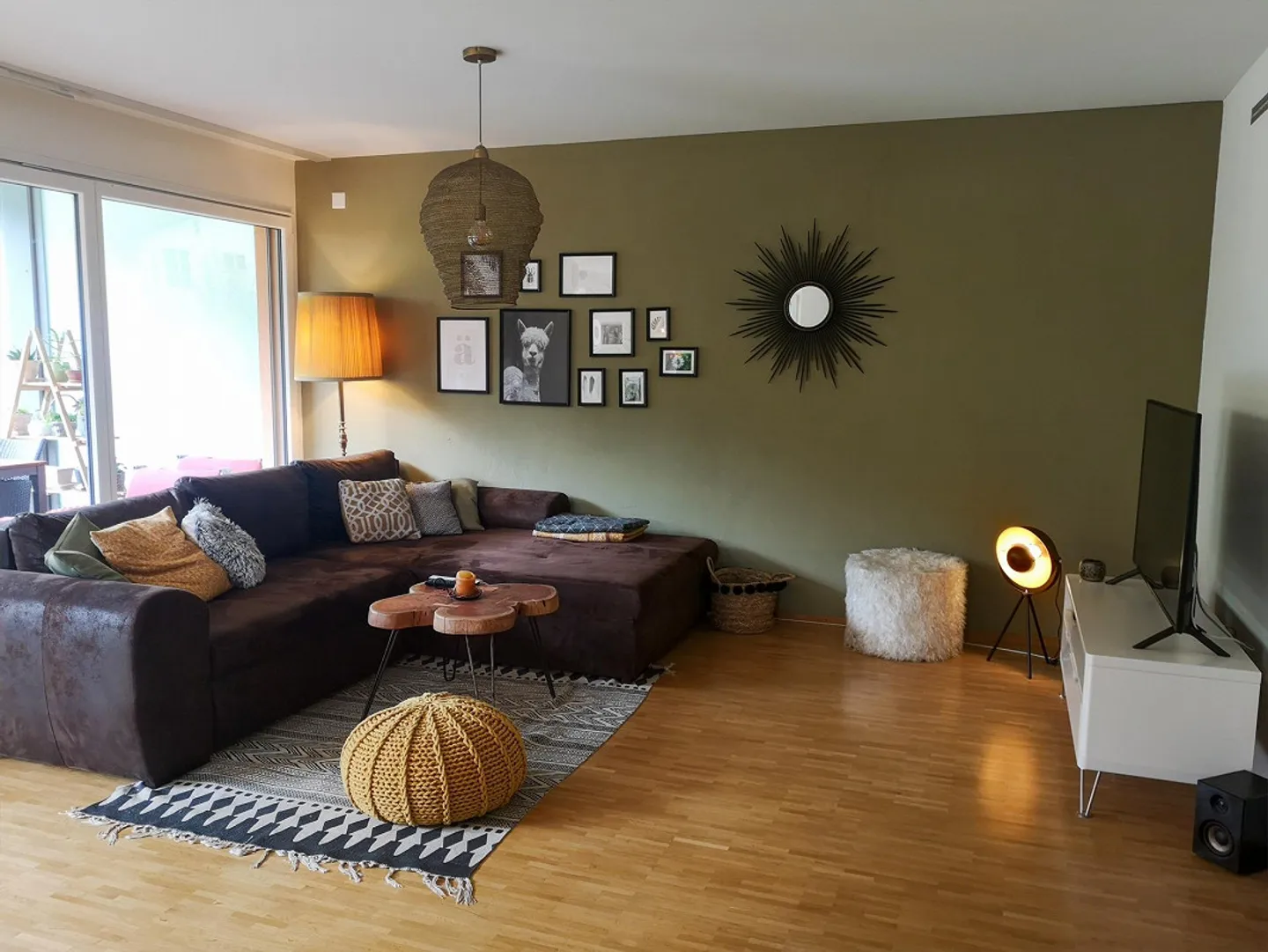 3.5 Room Ground Floor Apartment with Covered Garden Seating Area - Photo 4 of 10