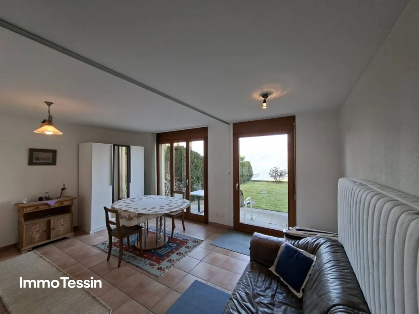 Haus mit atemberaubender 180 Panorama-Seesicht auf den Lago Maggiore, Terrasse, Garten und direkter Zufahrt - Foto 10 di 13