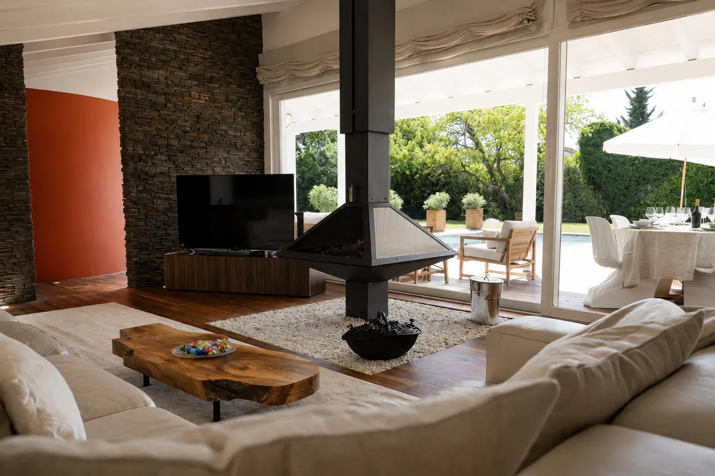 Zeitgenössische Villa in Mies - Foto 11 von 26