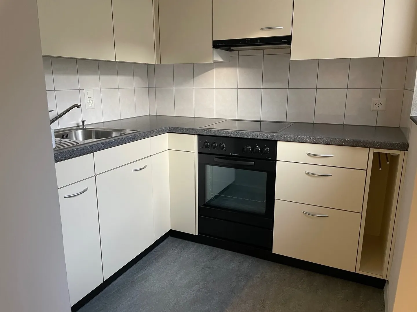 Appartement 1 chambre en semi-sous-sol - Photo 6 sur 15