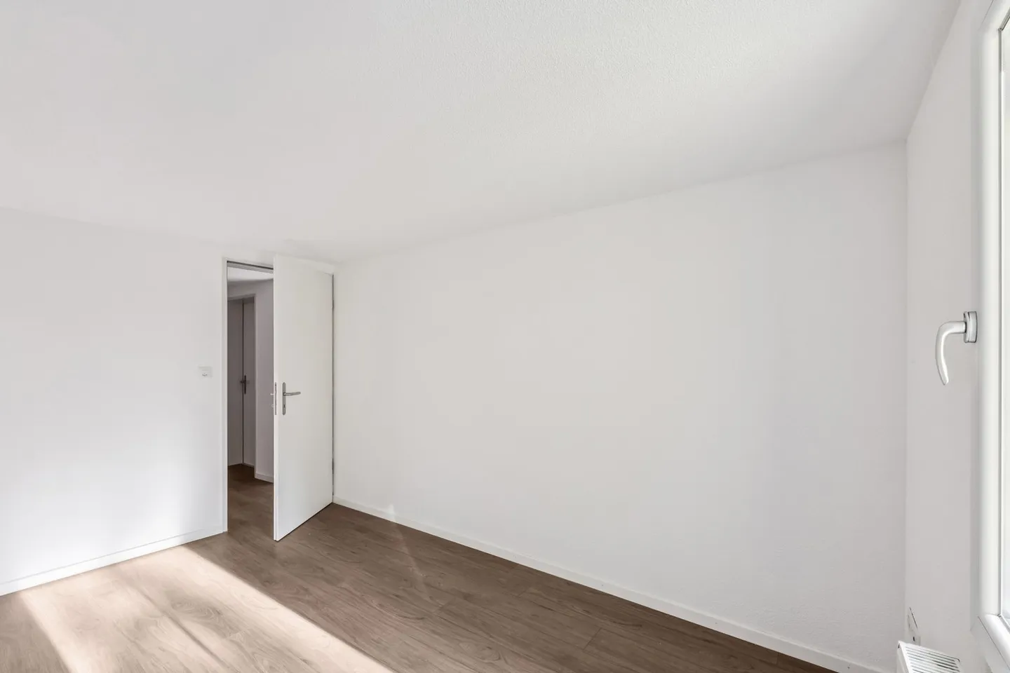 Wohnung mieten - Foto 3 von 11