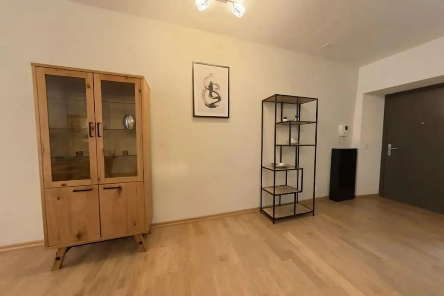 Apartment for rent - Photo 5 of 9
