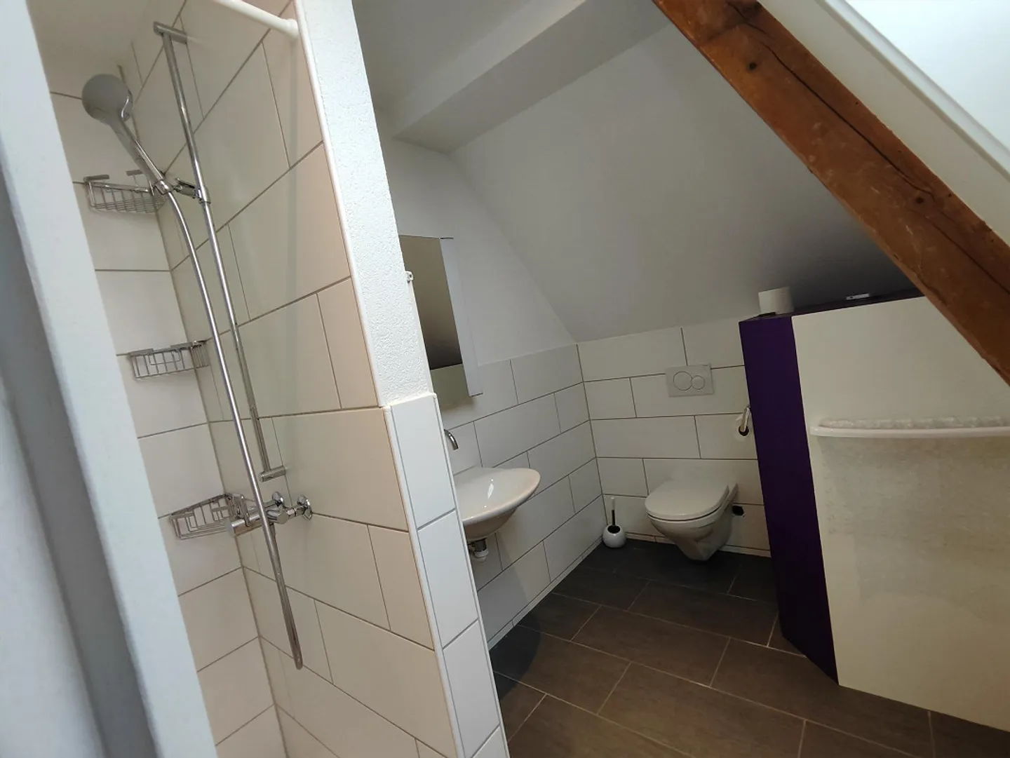 2-room apartment with large attic room - Photo 7 of 8