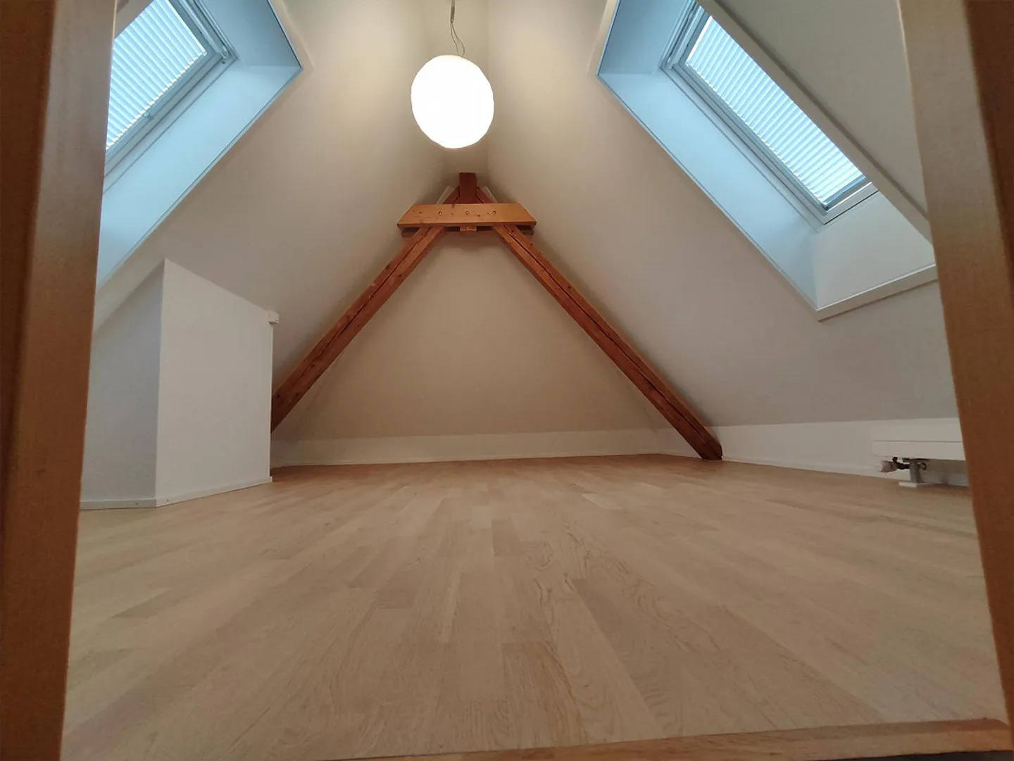 2-room apartment with large attic room - Photo 8 of 8