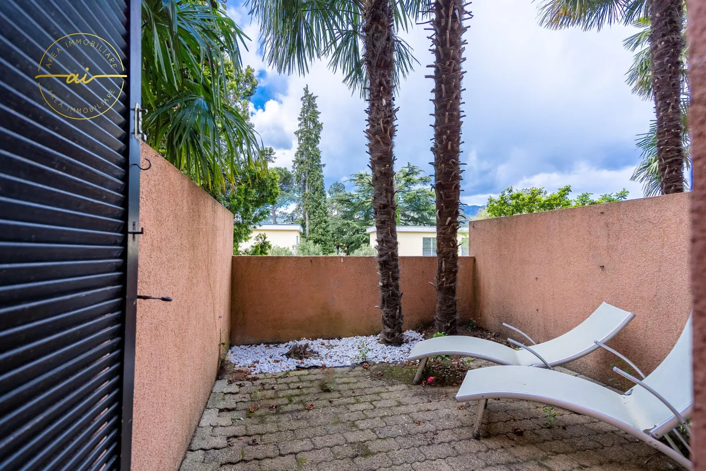 MODERNO APPARTAMENTO DUPLEX DI 2.5 LOCALI CON TERRAZZE - Foto 3 von 13