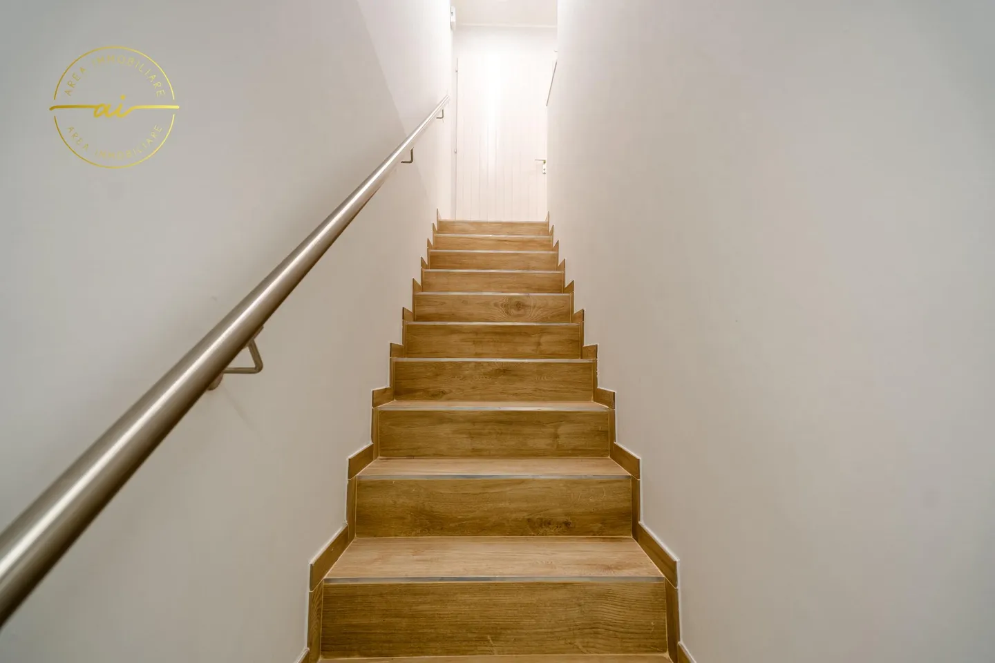 MODERNO APPARTAMENTO DUPLEX DI 2.5 LOCALI CON TERRAZZE - Foto 11 von 13