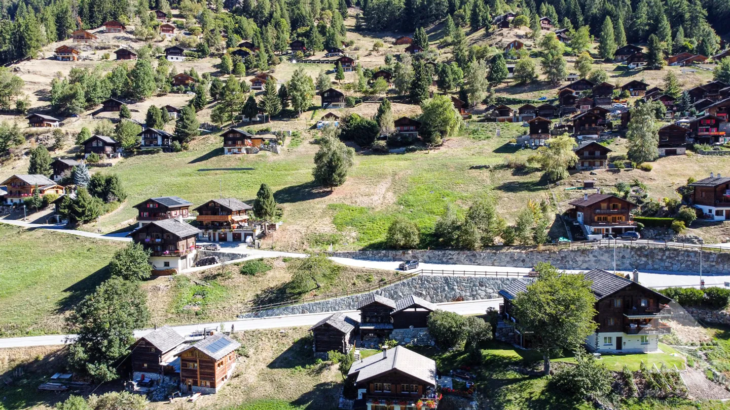 Très belle parcelle idéalement située pour résidence principale - Photo 8 sur 10