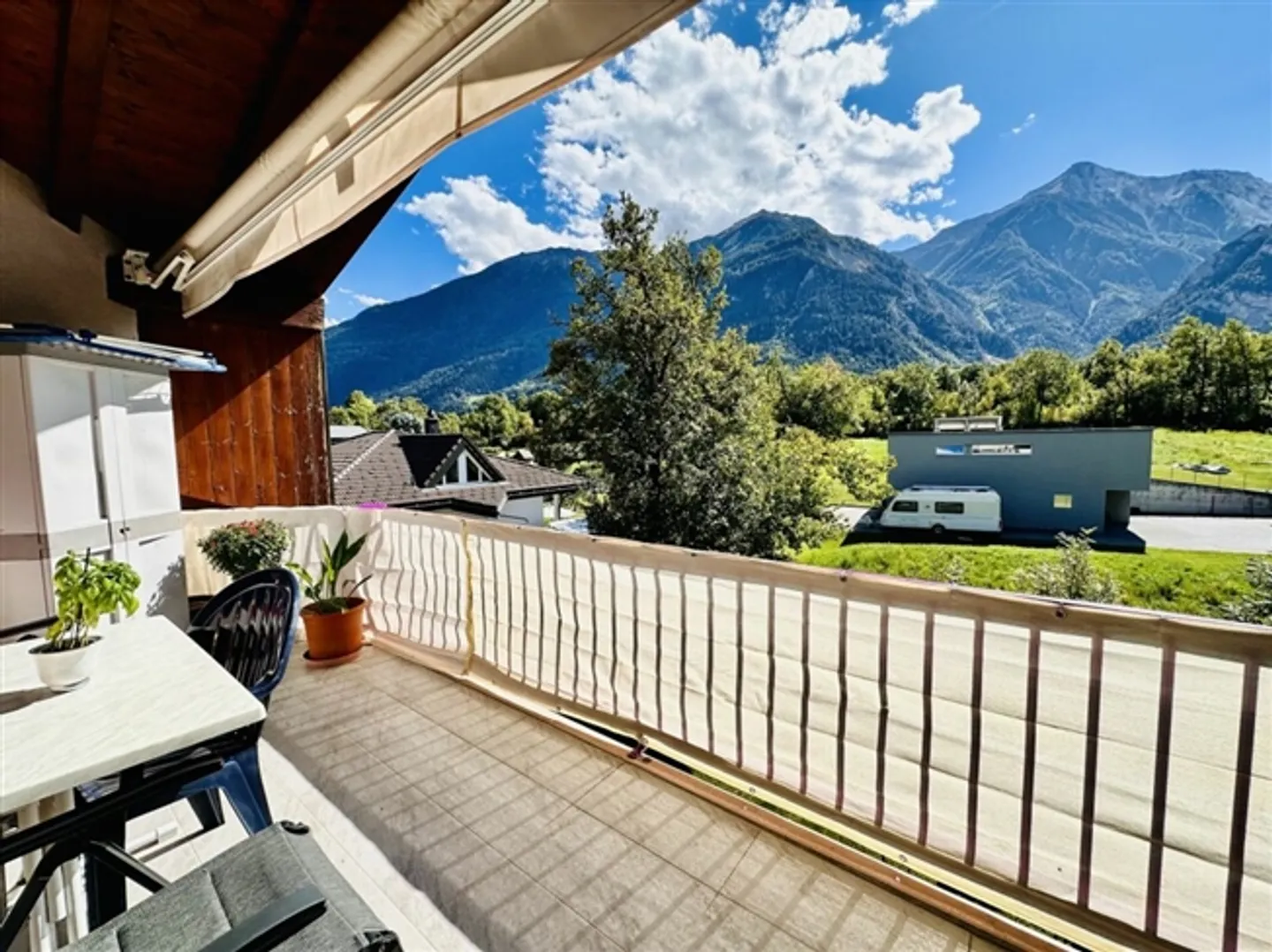 «GROSSZÜGIG, RUHIG, MIT CHARME UND WEITSICHT» - Foto 6 von 7