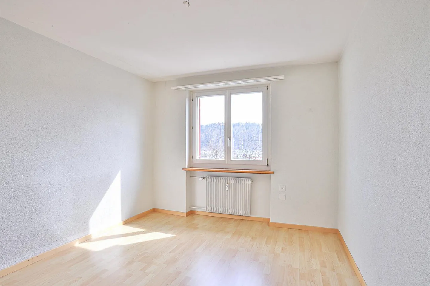 Living in a central location - Photo 4 of 10