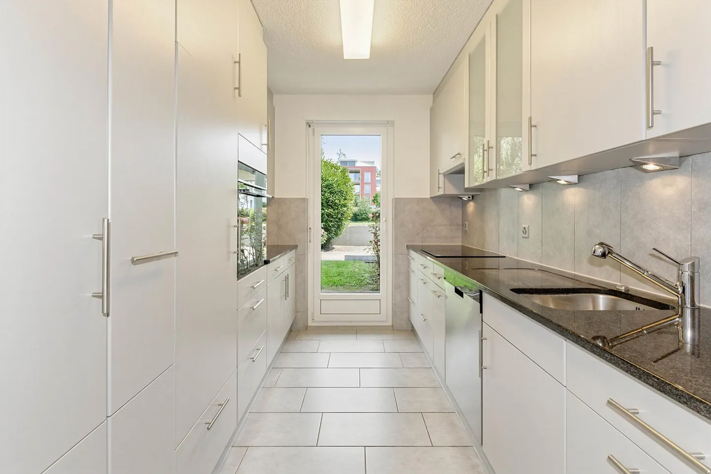 Cozy and sunny warm - 3.5-room apartment in Herrliberg - Photo 1 of 9