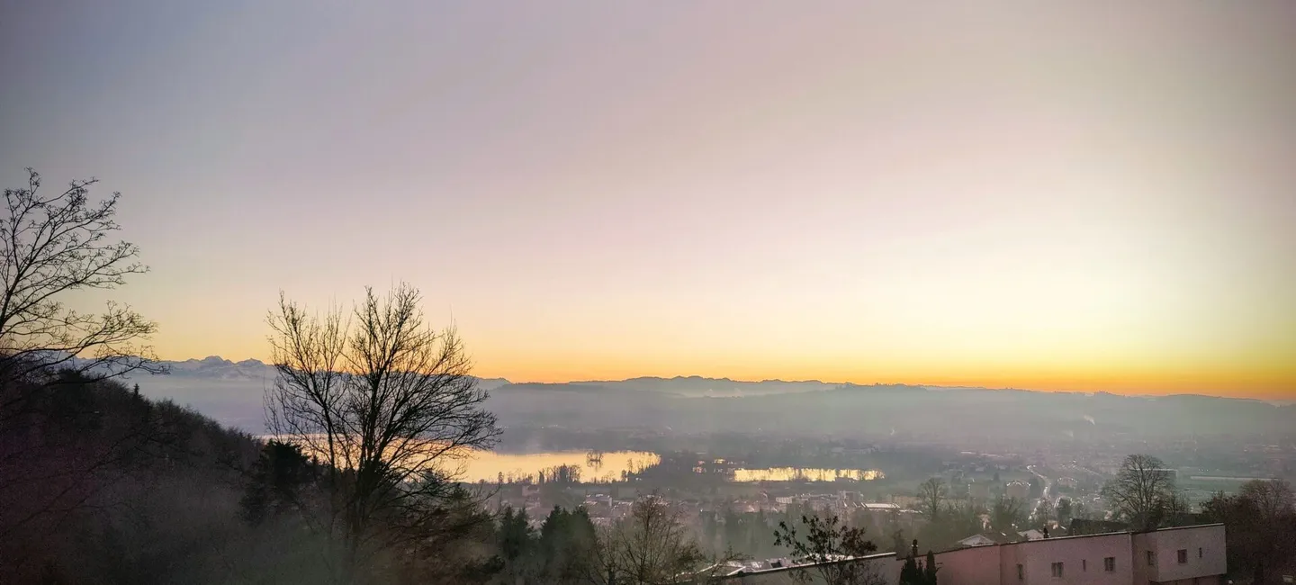 Atmosfera magica sopra il lago di Sempach - Foto 1 di 8