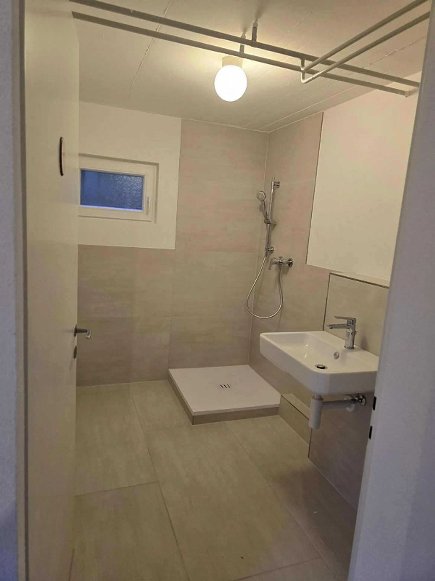 Votre nouvelle maison avec jardin, piscine et garantie de confort - Photo 8 sur 11