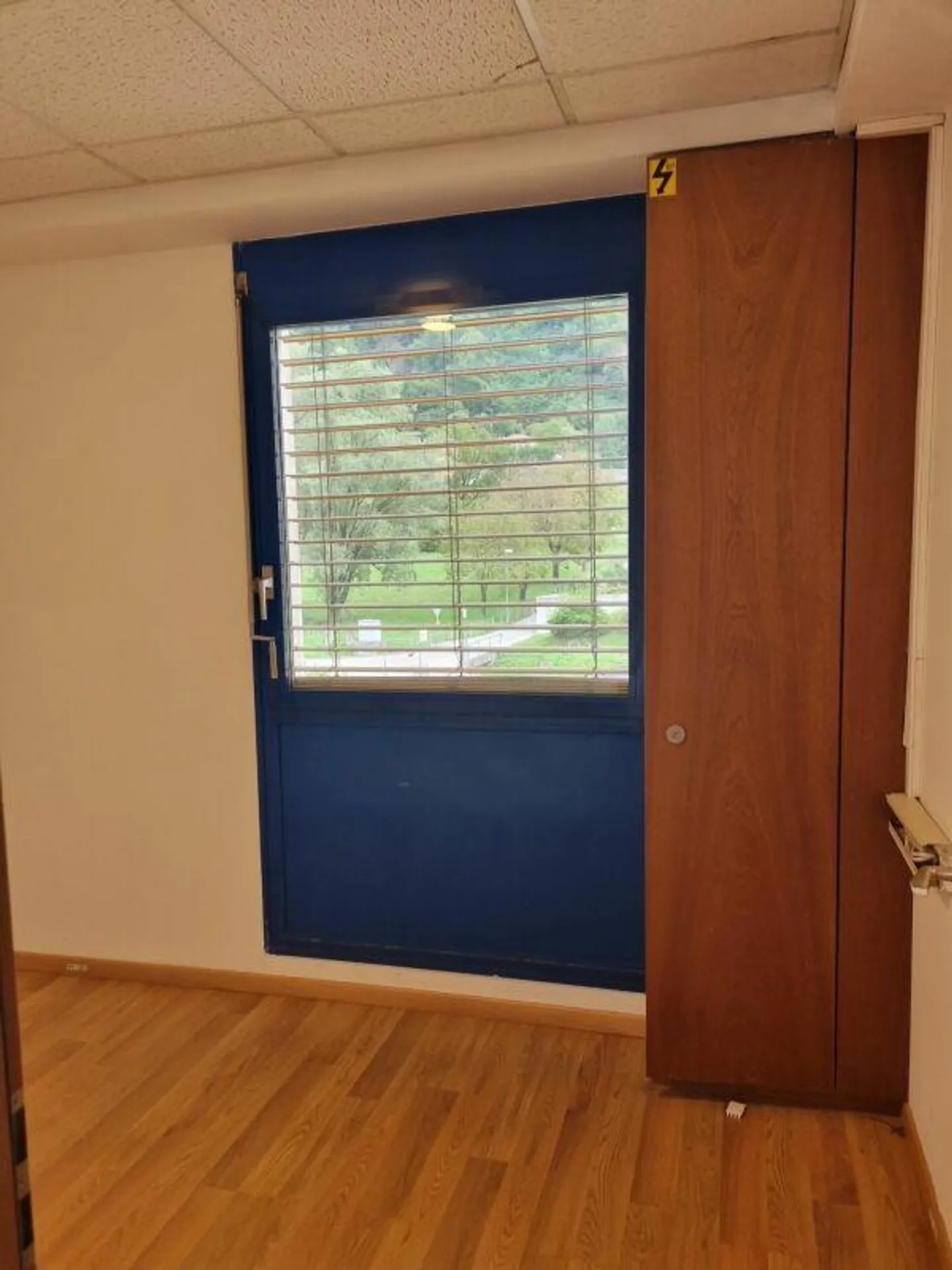Offices for rent - Photo 6 of 18