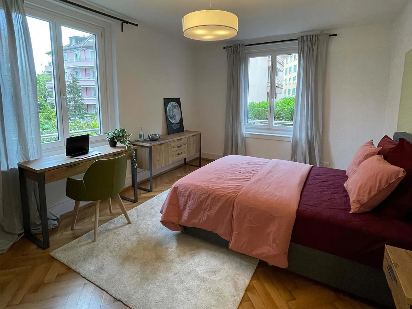 Take a break by the lake! - Photo 3 of 21